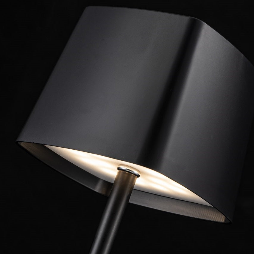 Lampara portátil recargable con led integrado CCT Negro