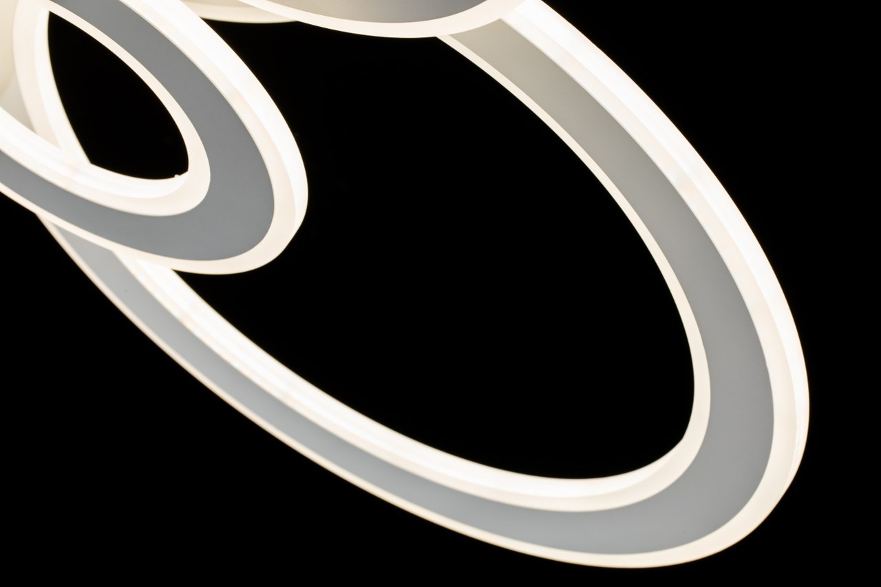 Lampara de 6 Aros Led Integrado CCT Regulable con Mando Blanco