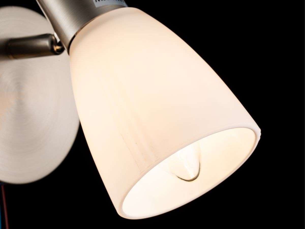 Aplique de pared negro metalizado bombilla E14 BATH FL703-1W