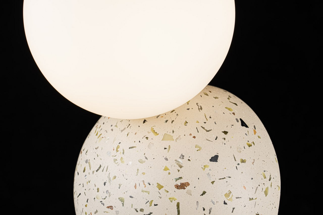 Aplique De Pared de Concreto Con Bola De Vidrio Beige